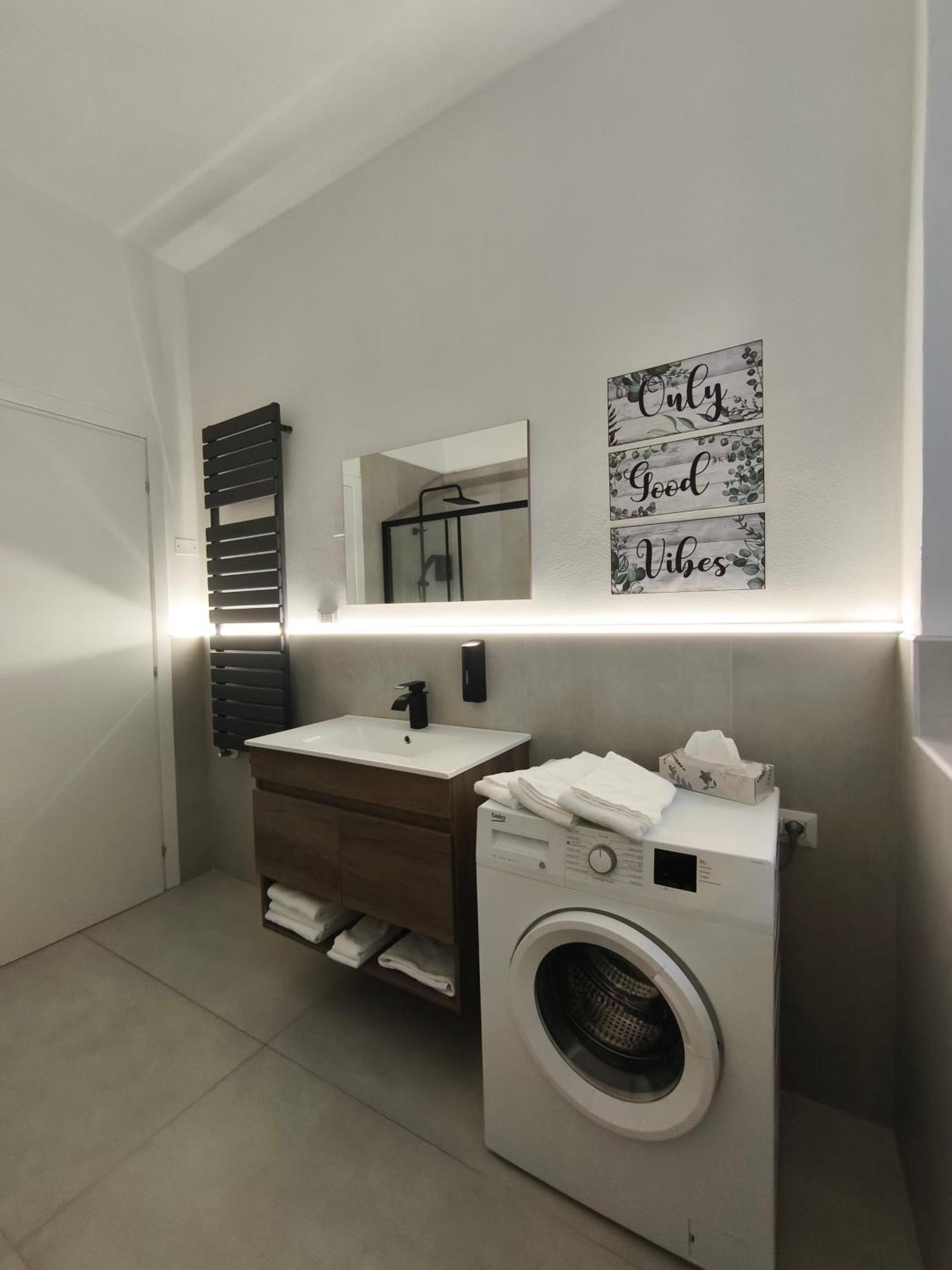 Ferienwohnung La Terrazza In Centro Treviglio Zimmer foto
